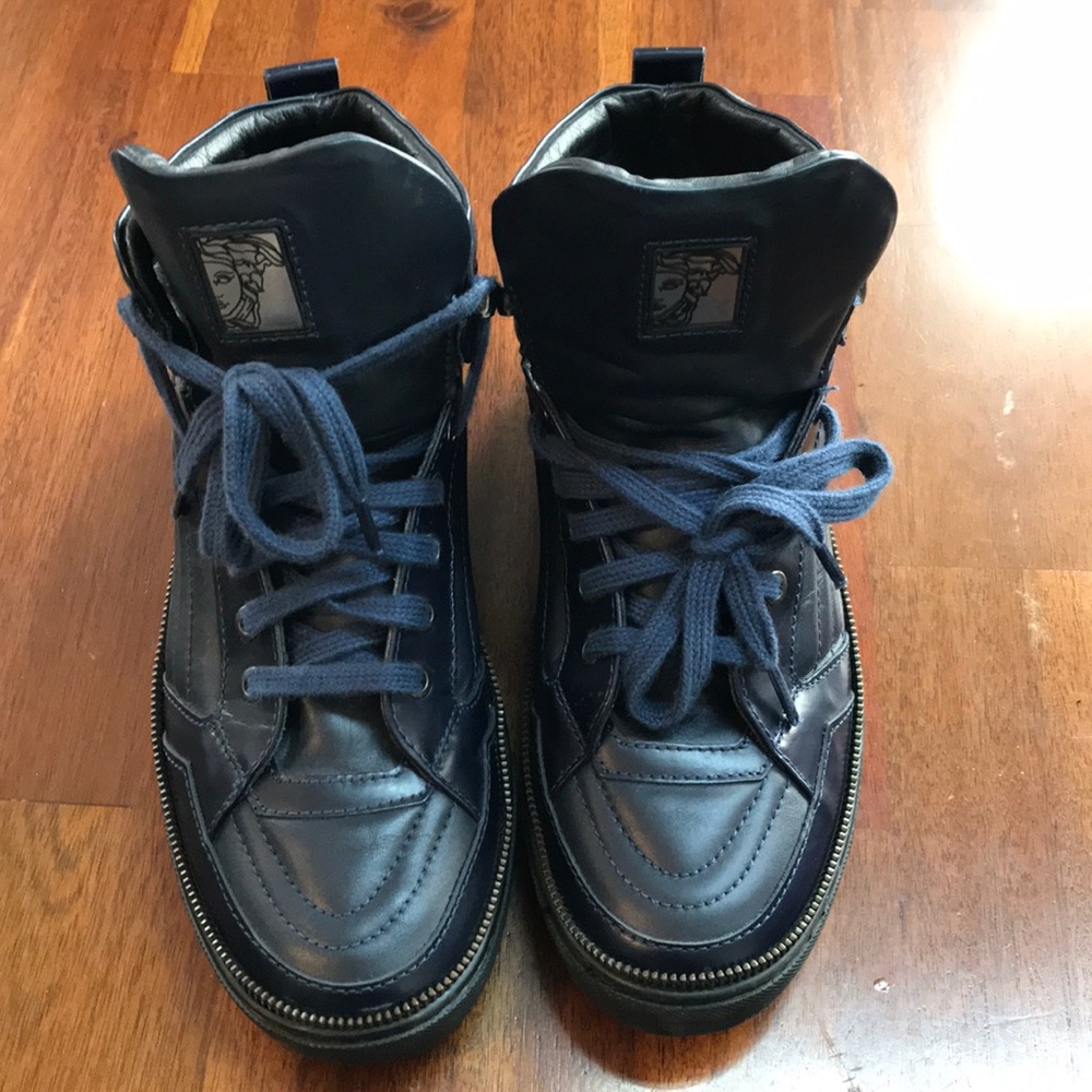 Like new 💯 authentic Versace